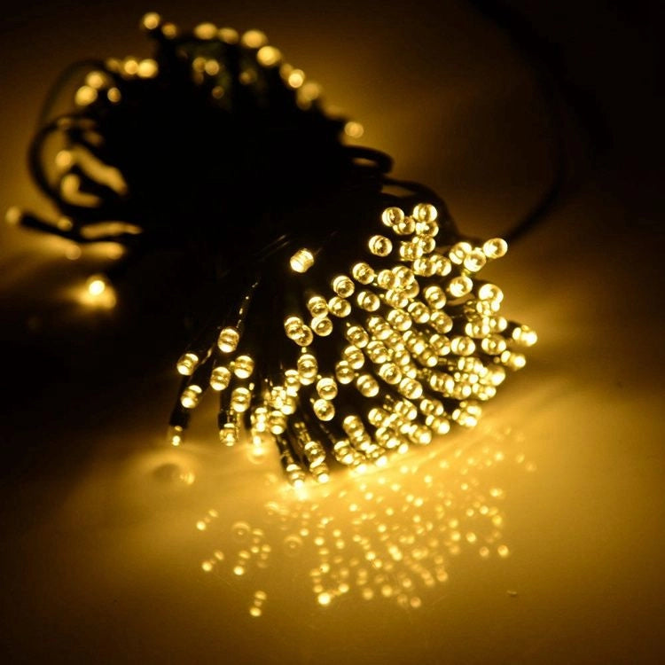 Solcellsslinga 20 m med 200 LED – Fjärrkontroll och skymningssensor