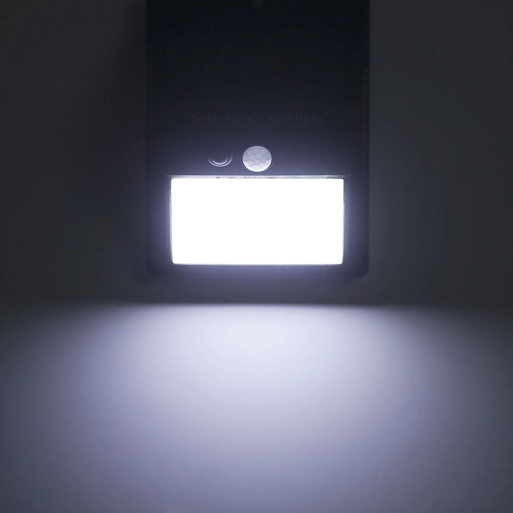 Solcellslampa med rörelsesensor – 150 lumen till dörr, trappa och förråd